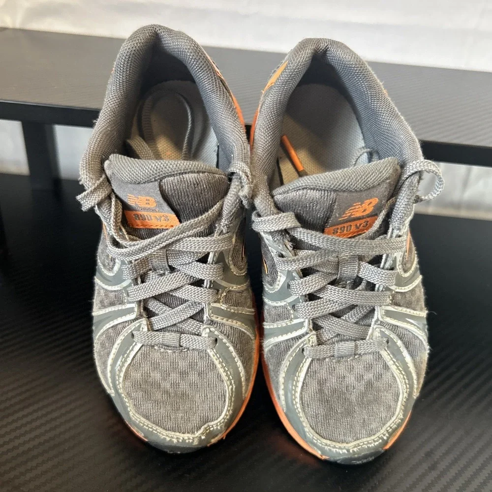 New‎ Balance 890 V3 Boys Grade School Running Shoes Size 11 Youth EUR 28.5